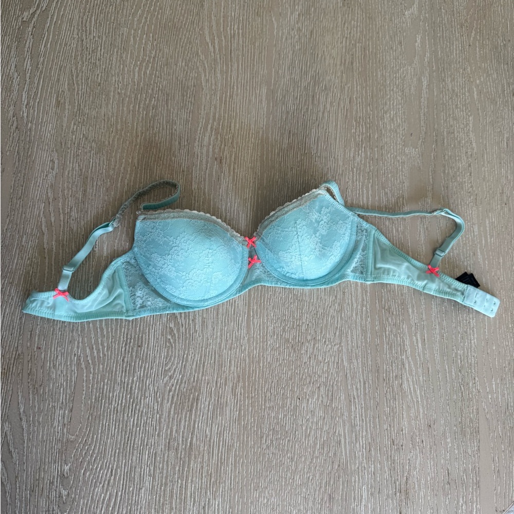 Heidi Klum Intimates blue lace bra, 34C